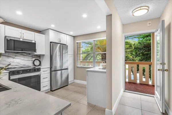 Property Slideshow image 3 of 40 | 2102 lucaya bnd k2, Coconut Creek, FL, 33066