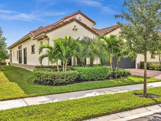 Property Slideshow image 3 of 98 | 8928 bastille cir, Parkland, FL, 33076