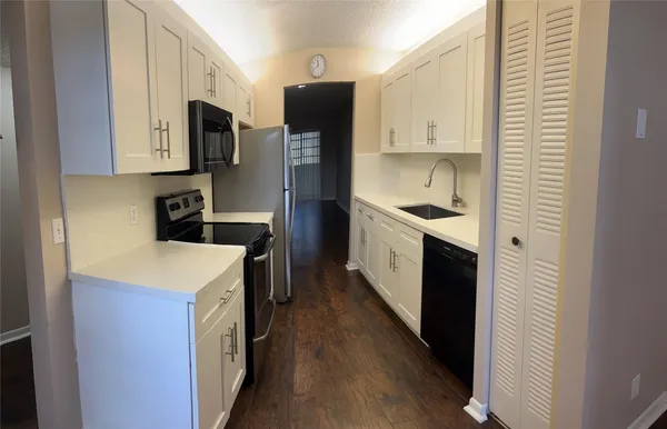 Property Slideshow image 2 of 16 | 1100 sw 128th ter apt 402, Pembroke Pines, FL, 33027
