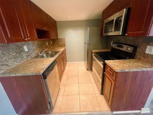 Property Slideshow image 3 of 69 | 4024 cambridge b 4024, Deerfield Beach, FL, 33442