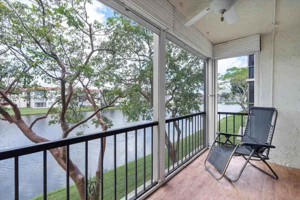 Property Slideshow image 2 of 27 | 8971 s hollybrook blvd apt 209, Pembroke Pines, FL, 33025