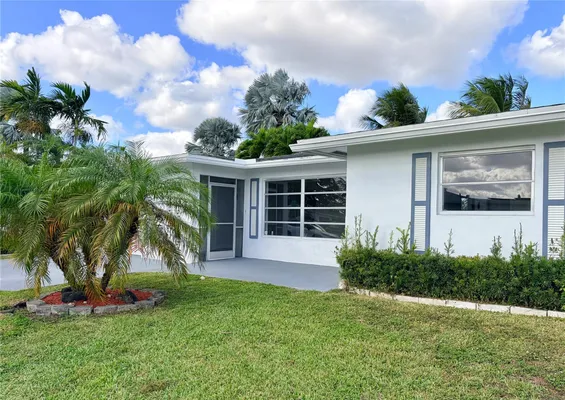 Property Slideshow image 2 of 32 | 6875 nw 15th st, Margate, FL, 33063