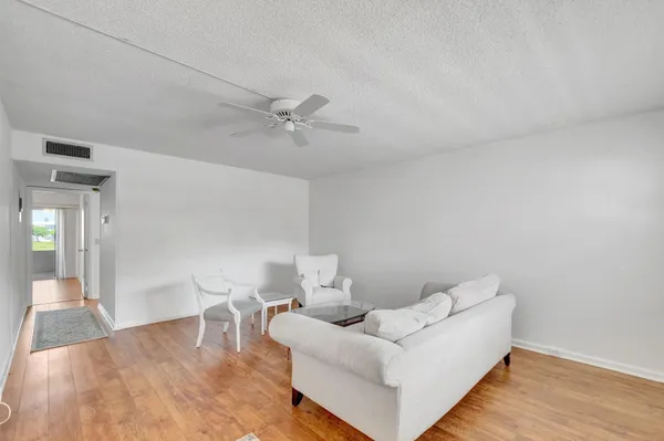 Property Slideshow image 3 of 62 | 267 wellington j 267, West Palm Beach, FL, 33417