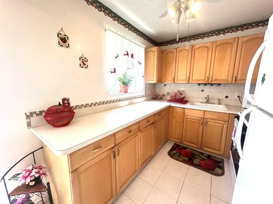 Property Slideshow image 2 of 65 | 84 markham e # 84, Deerfield Beach, FL, 33442