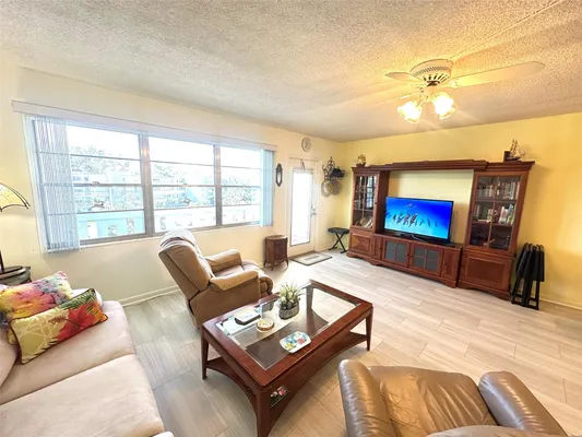 Property Slideshow image 3 of 62 | 4106 cambridge e # 4106, Deerfield Beach, FL, 33442