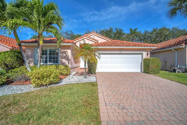 Property Slideshow image 2 of 31 | 5065 glenville dr, Boynton Beach, FL, 33437