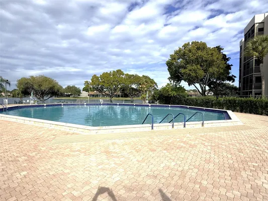 Property Slideshow image 3 of 33 | 1101 colony point cir apt 123, Pembroke Pines, FL, 33026