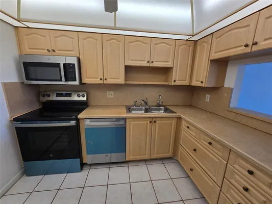 Property Slideshow image 3 of 35 | 6890 royal palm blvd 211h, Margate, FL, 33063