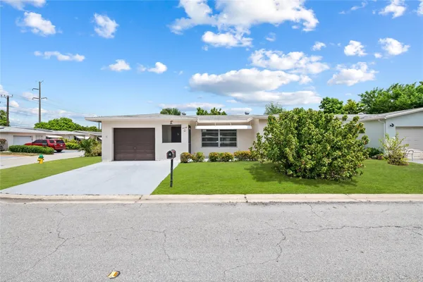 Property Slideshow image 2 of 28 | 7005 nw 11th st, Margate, FL, 33063