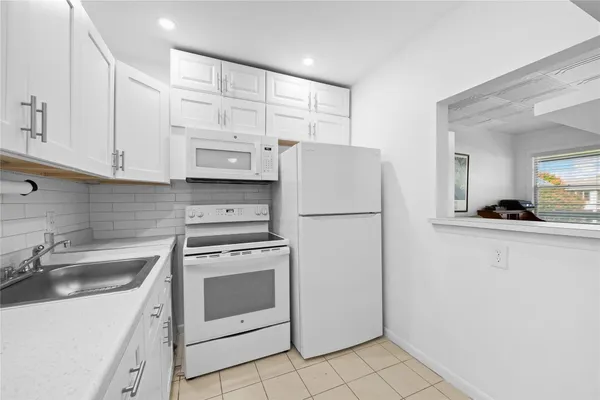 Property Slideshow image 3 of 19 | 39 prescott b # 39, Deerfield Beach, FL, 33442