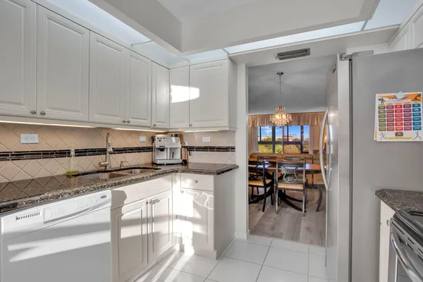 Property Slideshow image 2 of 31 | 1603 abaco dr d4, Coconut Creek, FL, 33066