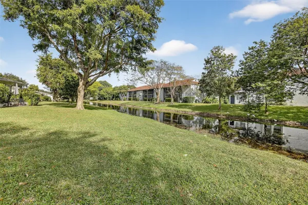 Property Slideshow image 2 of 19 | 1032 nw 83rd ave d58, Plantation, FL, 33322