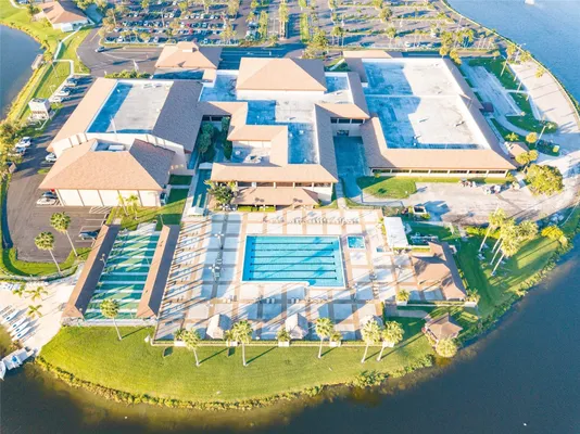 Property Slideshow image 3 of 49 | 300 sw 134th way apt e204, Pembroke Pines, FL, 33027