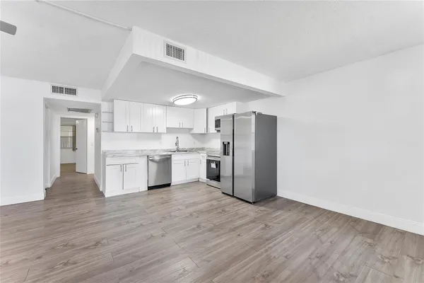 Property Slideshow image 3 of 29 | 1052 hythe c # 1052, Boca Raton, FL, 33434