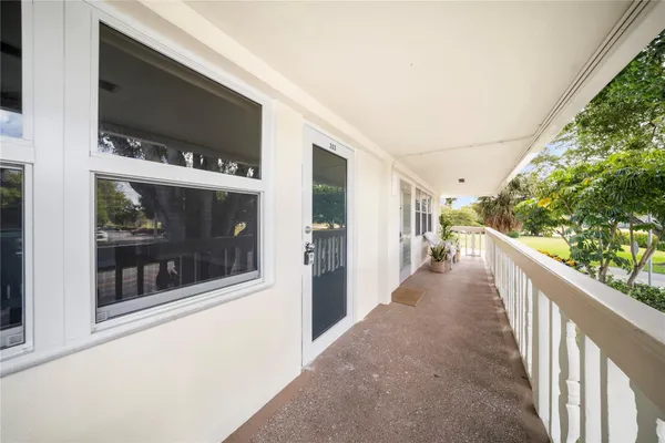 Property Slideshow image 2 of 39 | 263 newport p # 263, Deerfield Beach, FL, 33442