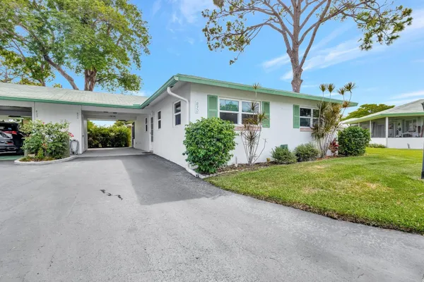 Property Slideshow image 2 of 38 | 830 meadowlark ln 830, Delray Beach, FL, 33445