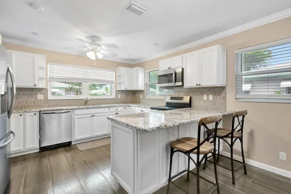 Property Slideshow image 3 of 38 | 830 meadowlark ln # 830, Delray Beach, FL, 33445