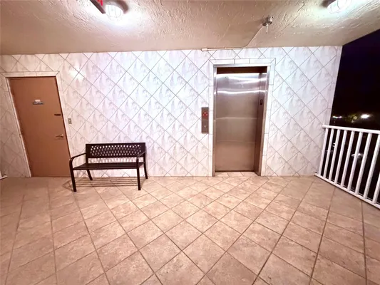 Property Slideshow image 3 of 61 | 7302 s devon dr 307, Tamarac, FL, 33321