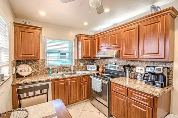 Property Slideshow image 3 of 20 | 606 hummingbird ln # 606, Delray Beach, FL, 33445