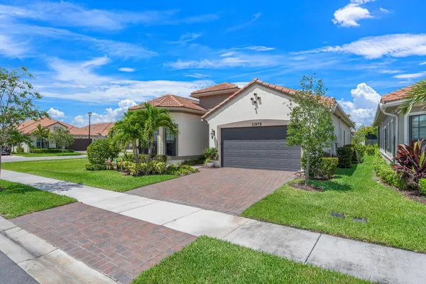 Property Slideshow image 2 of 39 | 11975 vivar run, Parkland, FL, 33076