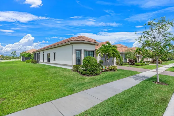 Property Slideshow image 3 of 39 | 11975 vivar run, Parkland, FL, 33076