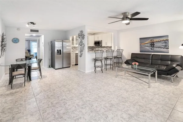 Property Slideshow image 3 of 23 | 1116 cambridge e, Deerfield Beach, FL, 33442