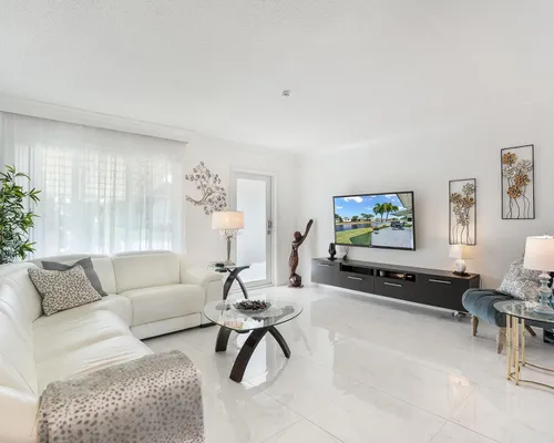 Property Slideshow image 3 of 41 | 4621 nw 46th st, Tamarac, FL, 33319
