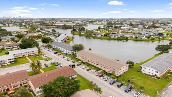Property Slideshow image 2 of 22 | 174 chatham i i, West Palm Beach, FL, 33417