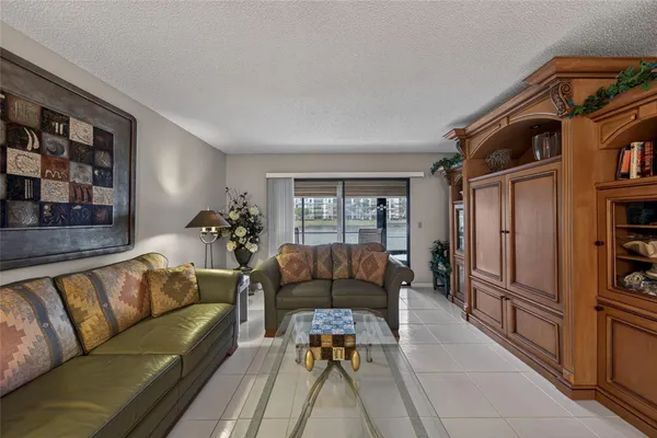 Property Slideshow image 3 of 40 | 7351 kinghurst dr apt 106, Delray Beach, FL, 33446
