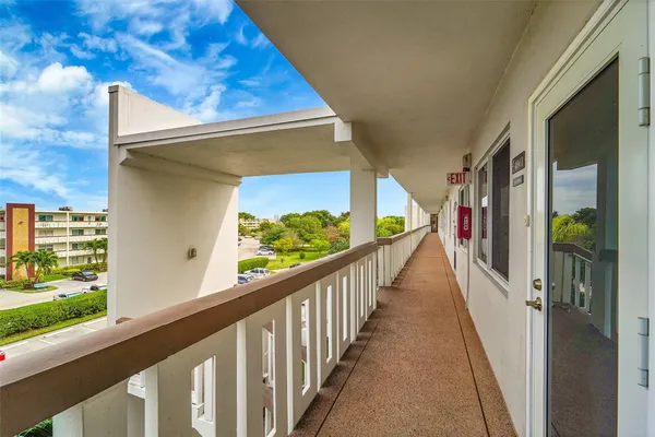 Property Slideshow image 3 of 58 | 4001 ashby c # 4001, Deerfield Beach, FL, 33442