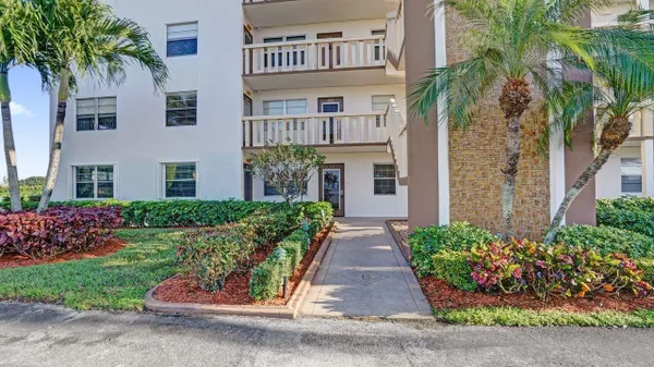 Property Slideshow image 3 of 51 | 1036 guildford b # 1036, Boca Raton, FL, 33434