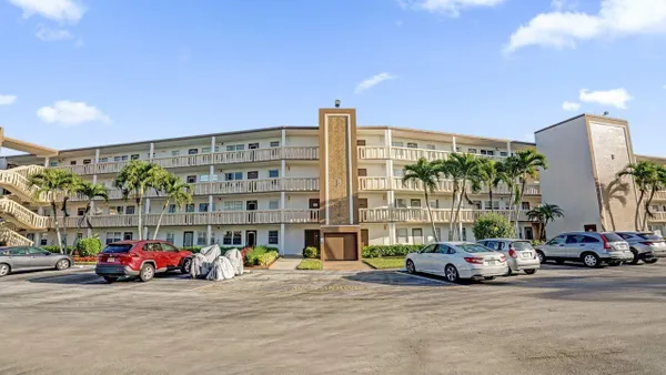 Property Slideshow image 2 of 51 | 1036 guildford b # 1036, Boca Raton, FL, 33434