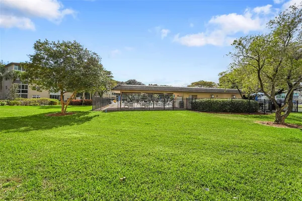 Property Slideshow image 2 of 100 | 1702 andros isle apt e1, Coconut Creek, FL, 33066