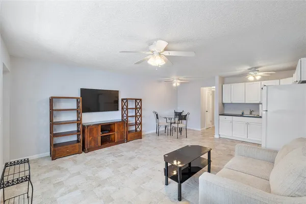 Property Slideshow image 3 of 31 | 518 durham r # 518, Deerfield Beach, FL, 33442