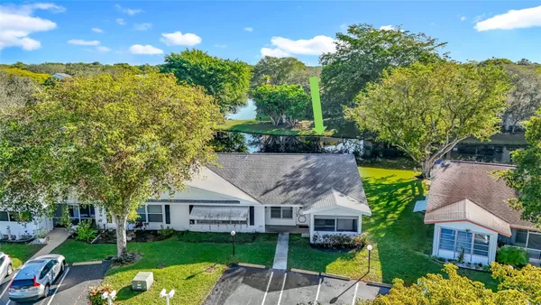 Property Slideshow image 2 of 70 | 1152 nw 83rd ave # 1152, Plantation, FL, 33322