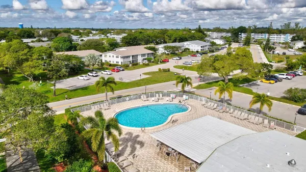 Property Slideshow image 3 of 33 | 77 harwood h # 77, Deerfield Beach, FL, 33442