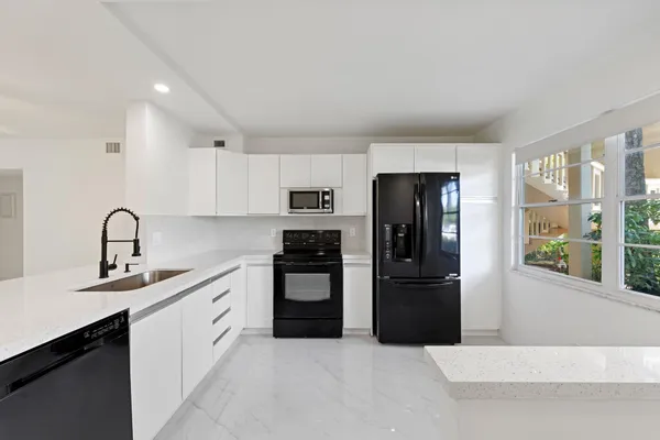 Property Slideshow image 2 of 18 | 2202 lucaya bnd m1, Coconut Creek, FL, 33066