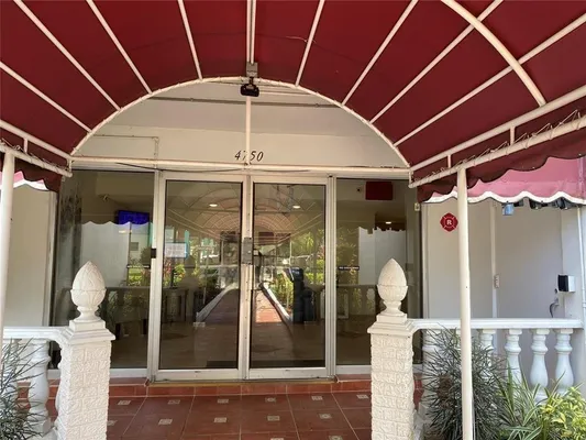 Property Slideshow image 2 of 25 | 4750 nw 22nd ct 509, Lauderhill, FL, 33313