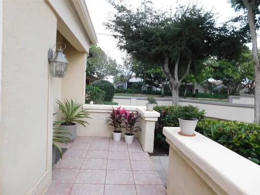Property Slideshow image 3 of 59 | 10195 greentrail dr, Boynton Beach, FL, 33436