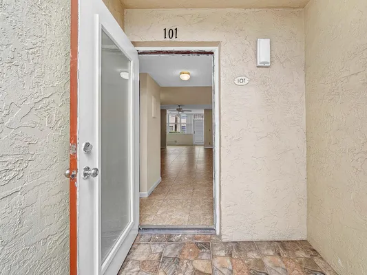 Property Slideshow image 3 of 51 | 7 willowbrook ln 101, Delray Beach, FL, 33446