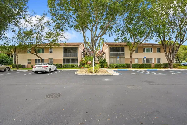 Property Slideshow image 2 of 36 | 7553 trent dr # 211, Tamarac, FL, 33321