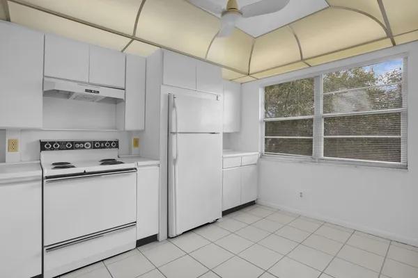 Property Slideshow image 3 of 28 | 4402 martinique ct m4, Coconut Creek, FL, 33066