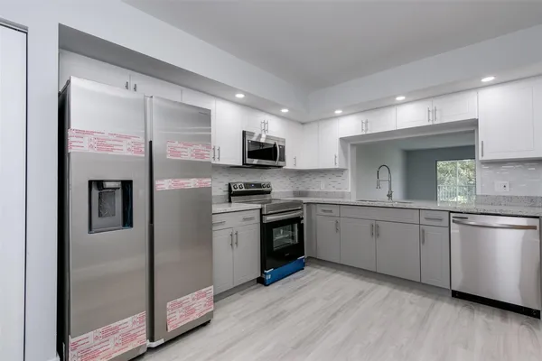 Property Slideshow image 3 of 40 | 12600 sw 5th ct 408l, Pembroke Pines, FL, 33027