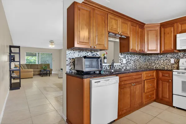Property Slideshow image 3 of 61 | 2003 granada dr l4, Coconut Creek, FL, 33066
