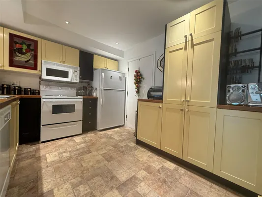 Property Slideshow image 3 of 24 | 4750 nw 22nd ct apt 315, Lauderhill, FL, 33313