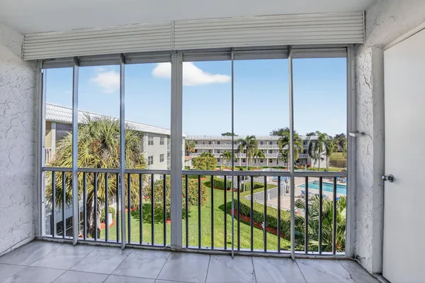 Property Slideshow image 3 of 40 | 9872 marina blvd apt 1433, Boca Raton, FL, 33428