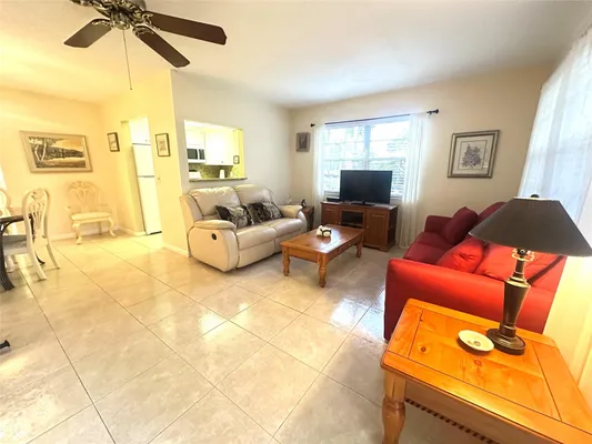 Property Slideshow image 2 of 54 | 489 tilford w # 489, Deerfield Beach, FL, 33442