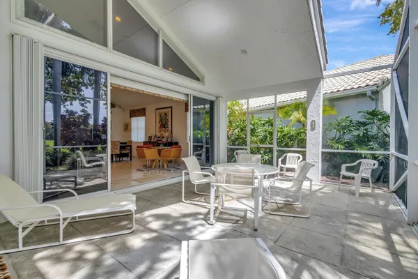 Property Slideshow image 2 of 59 | 11917 fountainside cir, Boynton Beach, FL, 33437