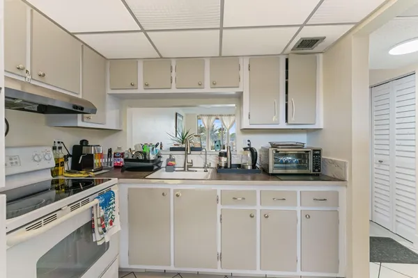 Property Slideshow image 3 of 17 | 9400 lime bay blvd 214, Tamarac, FL, 33321