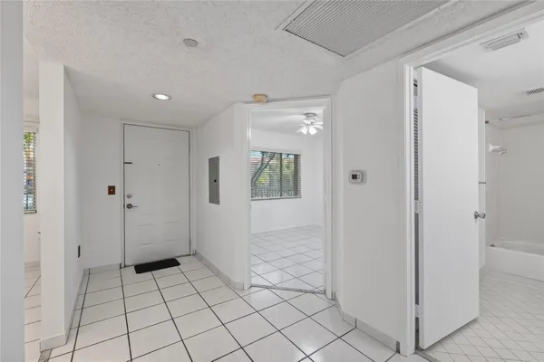 Property Slideshow image 3 of 35 | 900 sw 142nd ave 213l, Pembroke Pines, FL, 33027